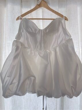 UNTAMED PETALS BY AMANDA JUDGE White Dress with Gold Label